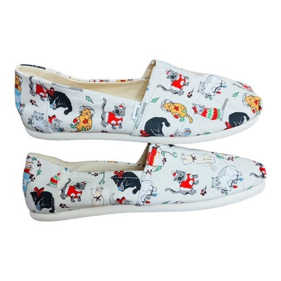Playful Cat Print Slip-On Shoes - Picture 2 of 4